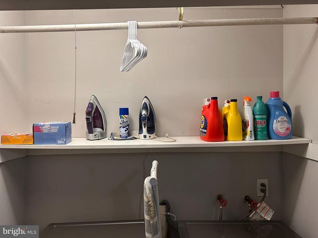 34 RIVER BANK DR, Roebling, NJ 08554