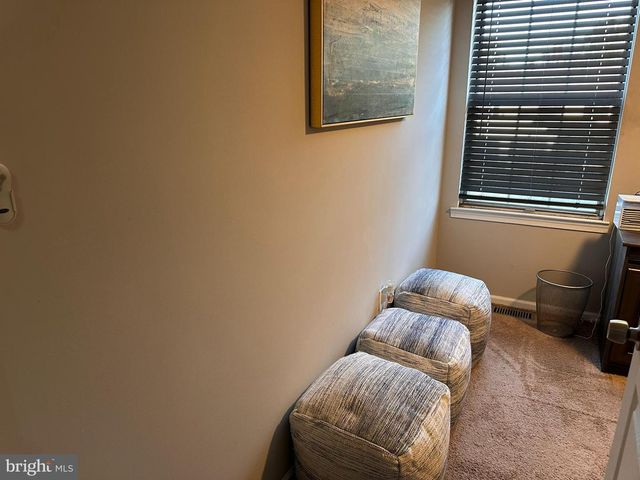 34 RIVER BANK DR, Roebling, NJ 08554