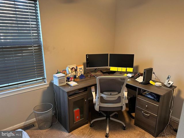 34 RIVER BANK DR, Roebling, NJ 08554