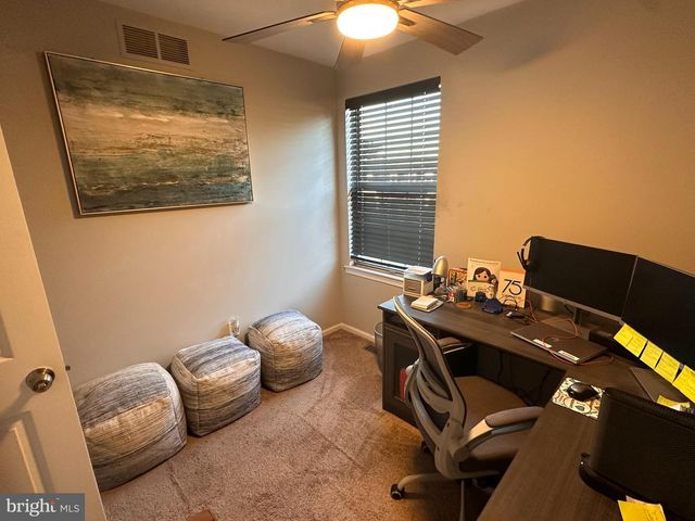 34 RIVER BANK DR, Roebling, NJ 08554