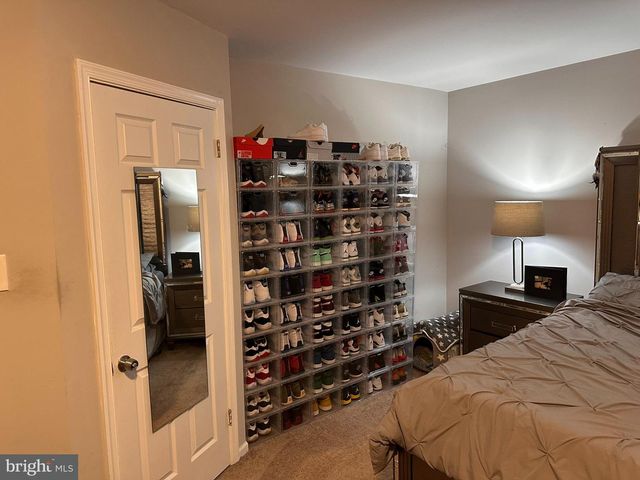 34 RIVER BANK DR, Roebling, NJ 08554