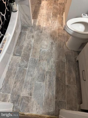 34 RIVER BANK DR, Roebling, NJ 08554