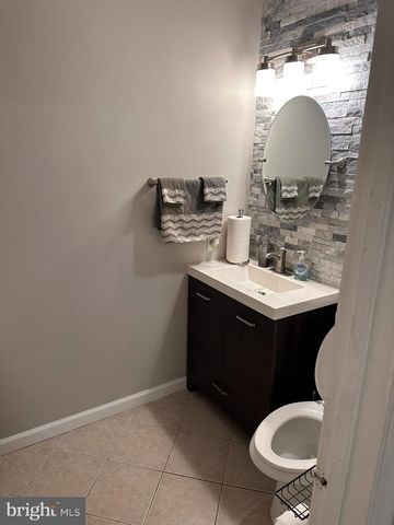 34 RIVER BANK DR, Roebling, NJ 08554