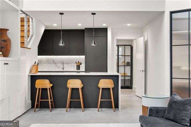 650 Glen Iris Drive NE 7, Atlanta, GA 30308