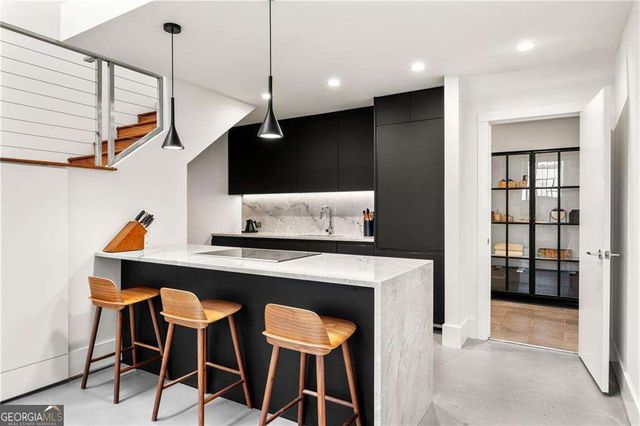 650 Glen Iris Drive NE 7, Atlanta, GA 30308