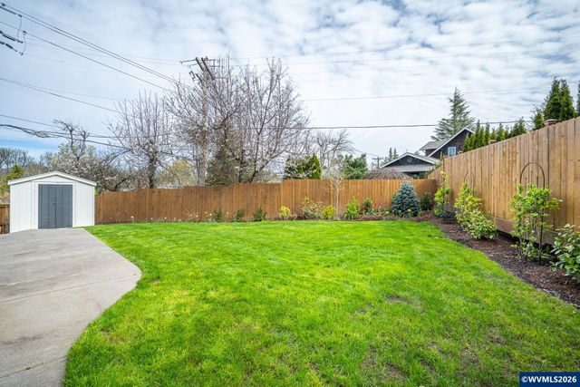 1703 SW Pinehurst Pl, Corvallis, OR 97333