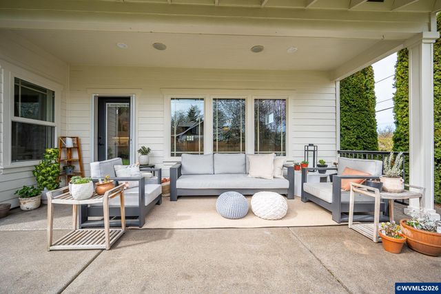1703 SW Pinehurst Pl, Corvallis, OR 97333