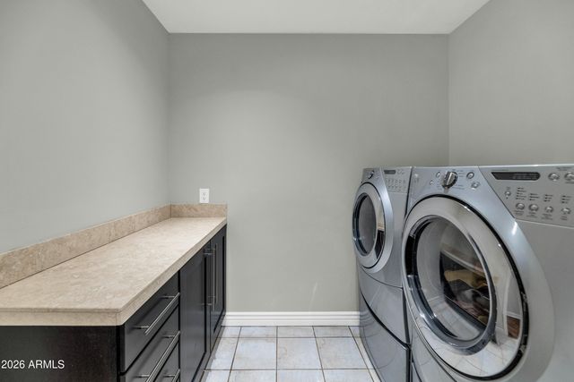 7131 N 12TH Place, Phoenix, AZ 85020