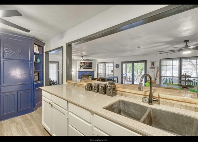 10967 Clyde Acord Road, Franklin, TX 77856