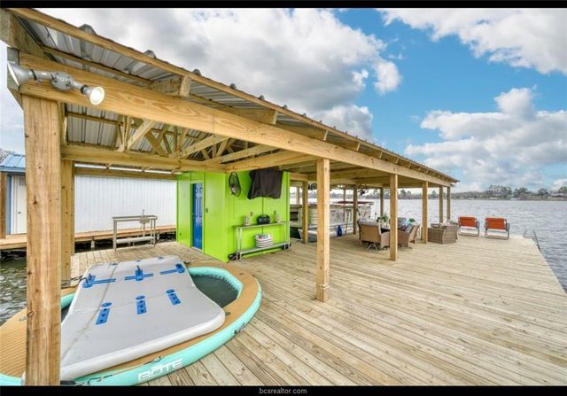 10967 Clyde Acord Road, Franklin, TX 77856