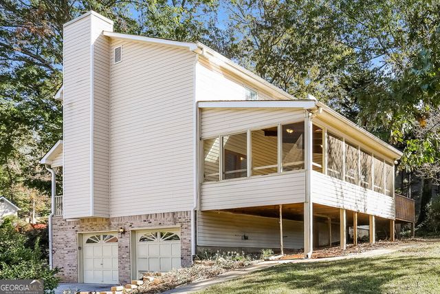 6858 Creekwood Drive, Douglasville, GA 30135