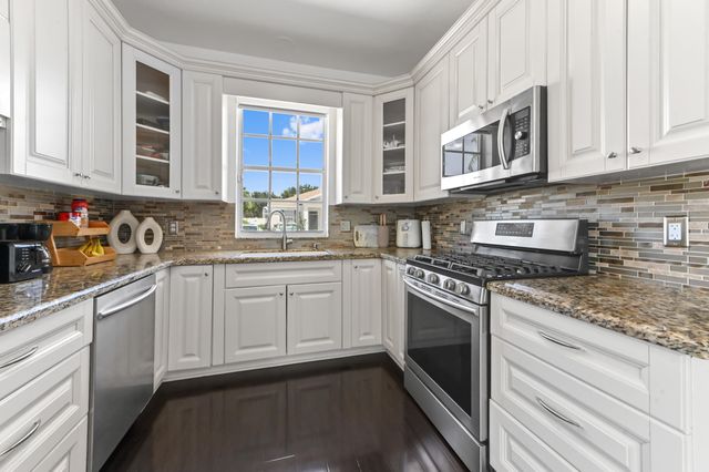 5871 Kelsey Lane, Tamarac, FL 33321