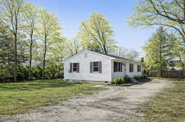 229 Point Pleasant Avenue, Bayville, NJ 08721