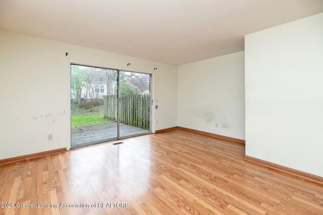 5700 Orchard Court, Lansing, MI 48911