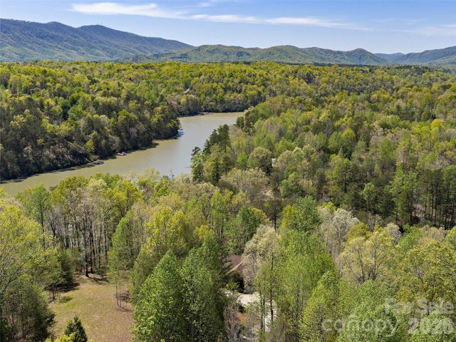 308 North Coast Drive, Mill Spring, NC 28756