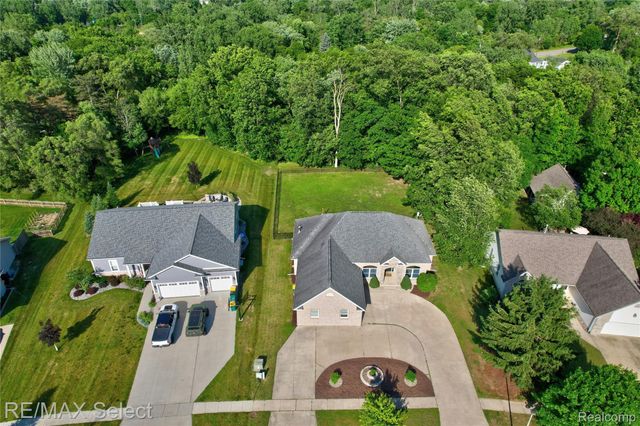 199 BROOKSIDE Drive, Flushing, MI 48433