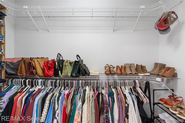 199 BROOKSIDE Drive, Flushing, MI 48433