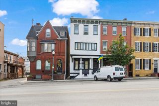 403 W MARKET ST, Pottsville, PA 17901