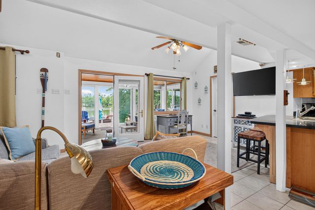 14384 Zimmerman Drive, Hudson, MI 49247