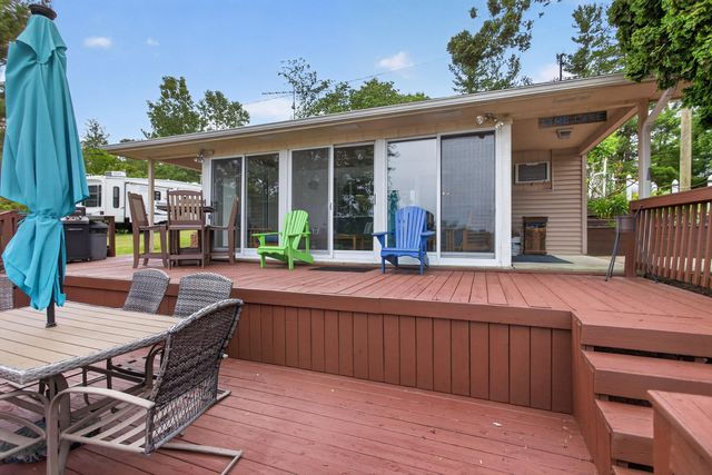 14384 Zimmerman Drive, Hudson, MI 49247