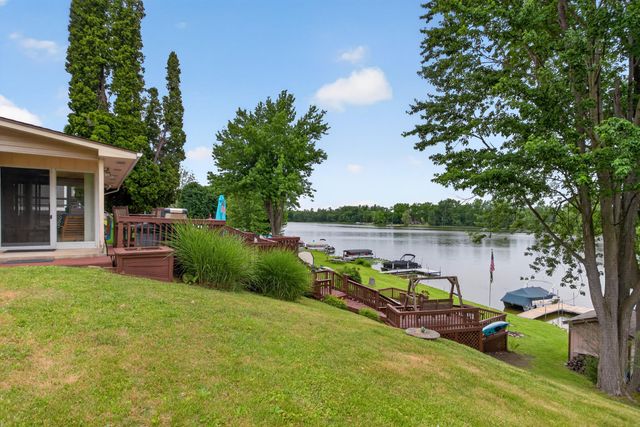 14384 Zimmerman Drive, Hudson, MI 49247