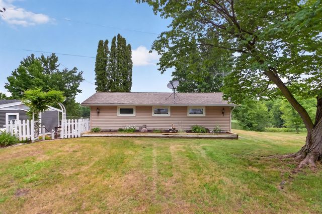 14384 Zimmerman Drive, Hudson, MI 49247
