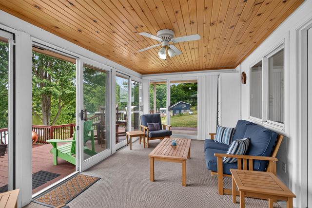 14384 Zimmerman Drive, Hudson, MI 49247