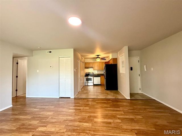 9439 Green Park Gardens C, Green Park, MO 63123