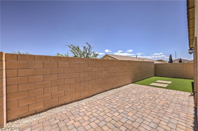 5722 Old Pine Street, North Las Vegas, NV 89081
