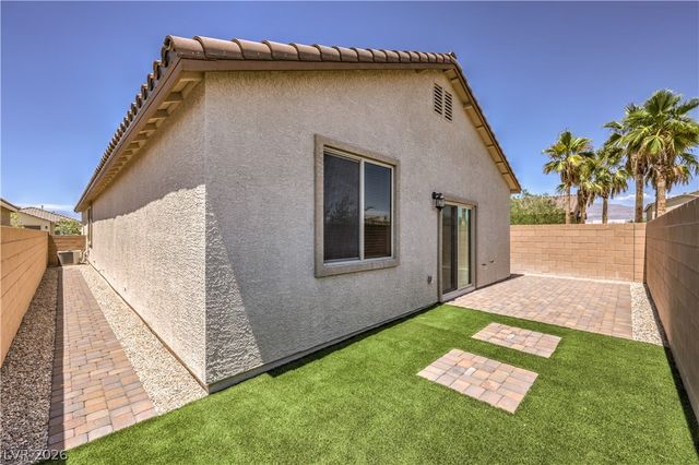5722 Old Pine Street, North Las Vegas, NV 89081
