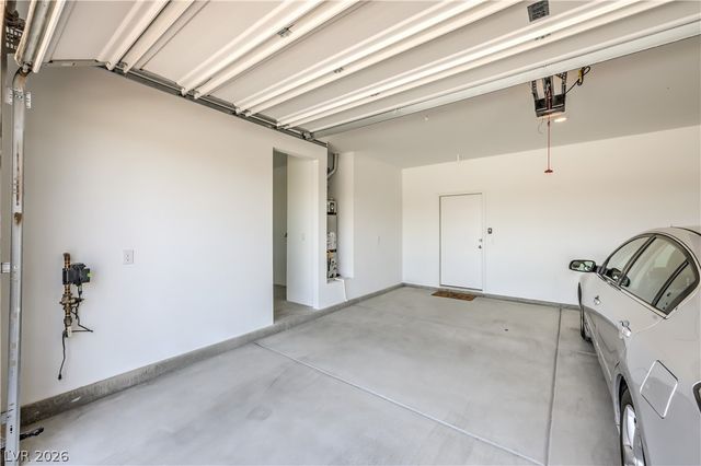 5722 Old Pine Street, North Las Vegas, NV 89081