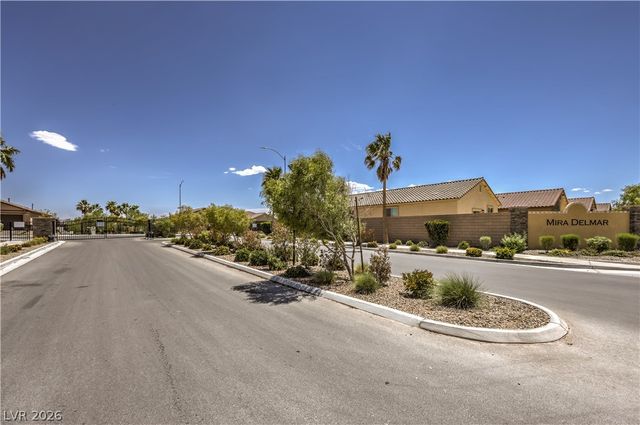 5722 Old Pine Street, North Las Vegas, NV 89081
