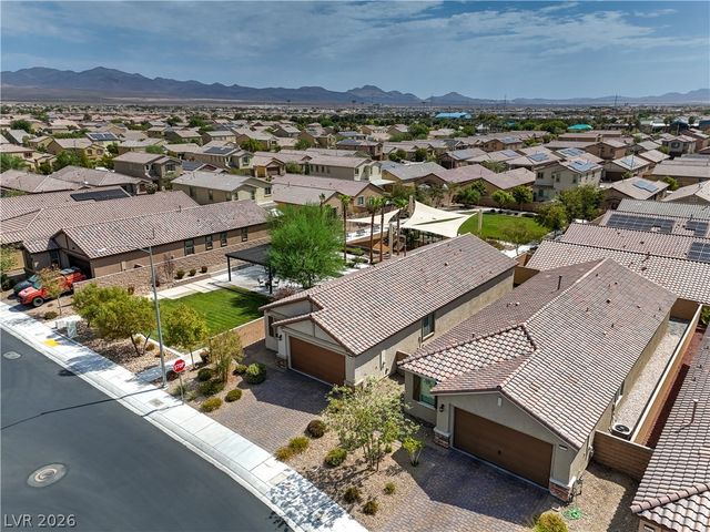5722 Old Pine Street, North Las Vegas, NV 89081