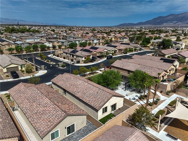 5722 Old Pine Street, North Las Vegas, NV 89081
