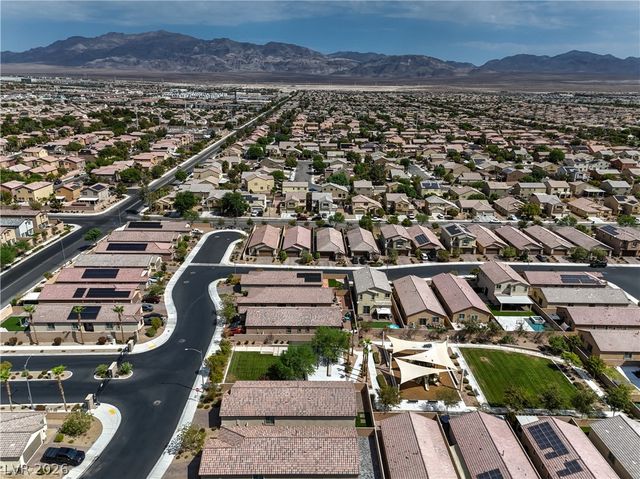 5722 Old Pine Street, North Las Vegas, NV 89081