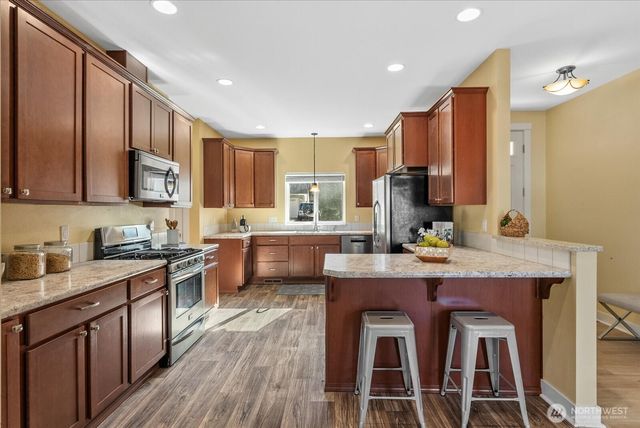 2337 SE Plymouth Way, Port Orchard, WA 98366