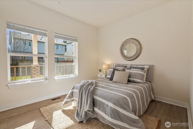 2337 SE Plymouth Way, Port Orchard, WA 98366