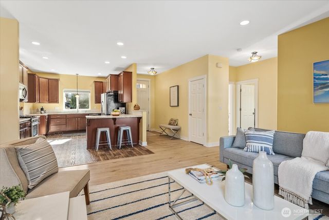 2337 SE Plymouth Way, Port Orchard, WA 98366