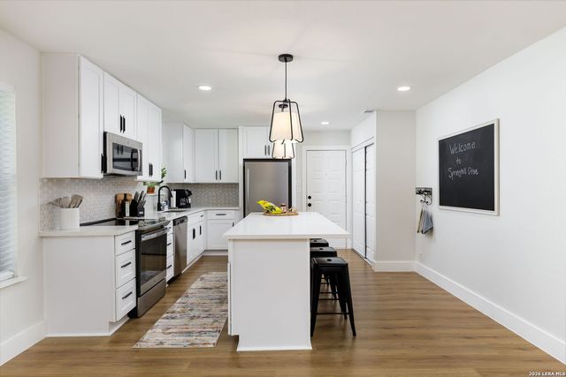 17115 Springhill, San Antonio, TX 78232