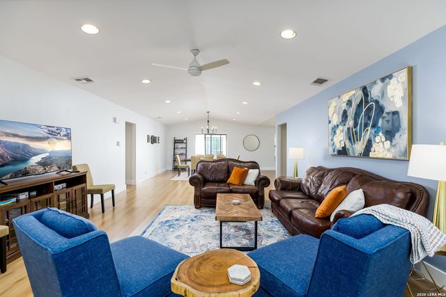 17115 Springhill, San Antonio, TX 78232