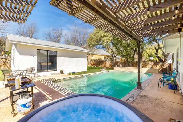 17115 Springhill, San Antonio, TX 78232