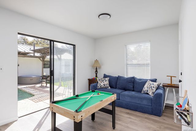 17115 Springhill, San Antonio, TX 78232