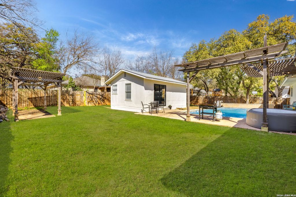 17115 Springhill, San Antonio, TX 78232