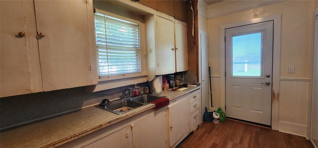 108 S Bonham Street, Mexia, TX 76667