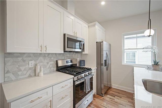 75 Henry Street 3West, Stamford, CT 06902