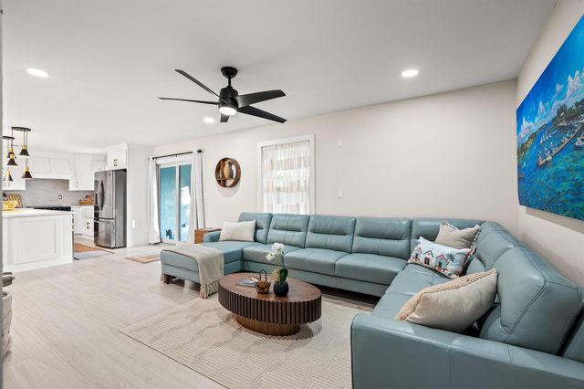 9165 SE Yacht Club Circle, Hobe Sound, FL 33455