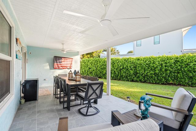 9165 SE Yacht Club Circle, Hobe Sound, FL 33455