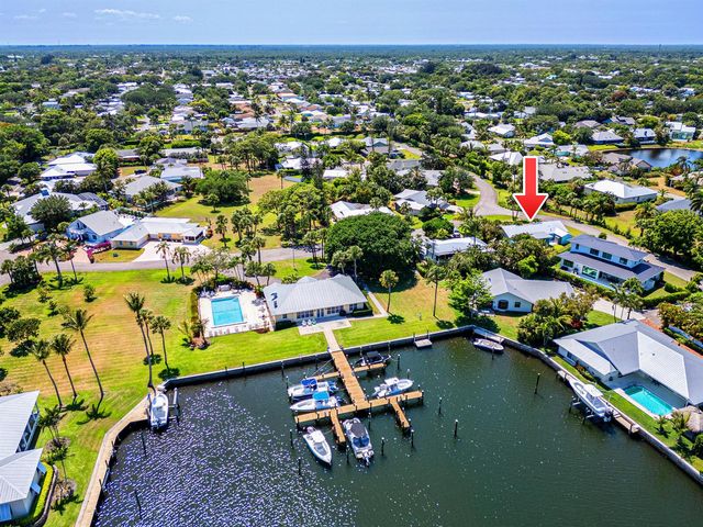 9165 SE Yacht Club Circle, Hobe Sound, FL 33455