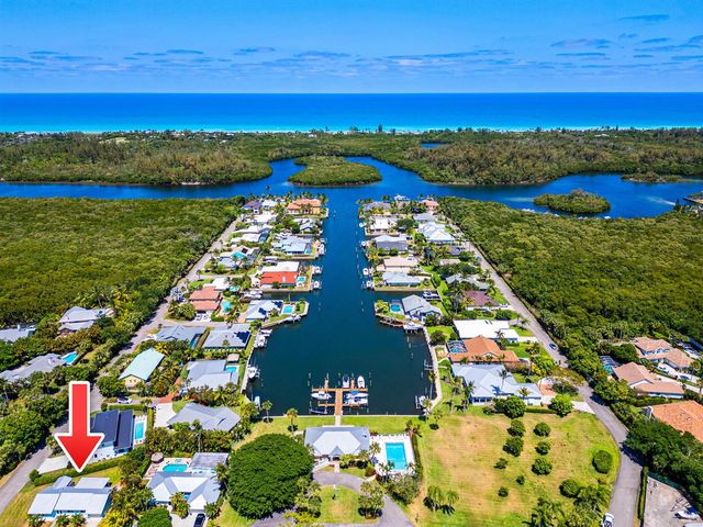 9165 SE Yacht Club Circle, Hobe Sound, FL 33455