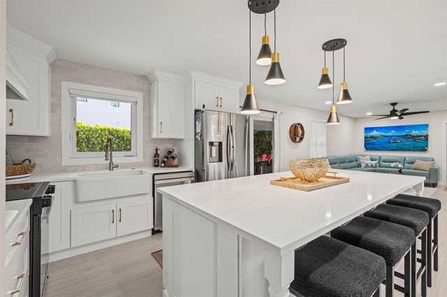 9165 SE Yacht Club Circle, Hobe Sound, FL 33455